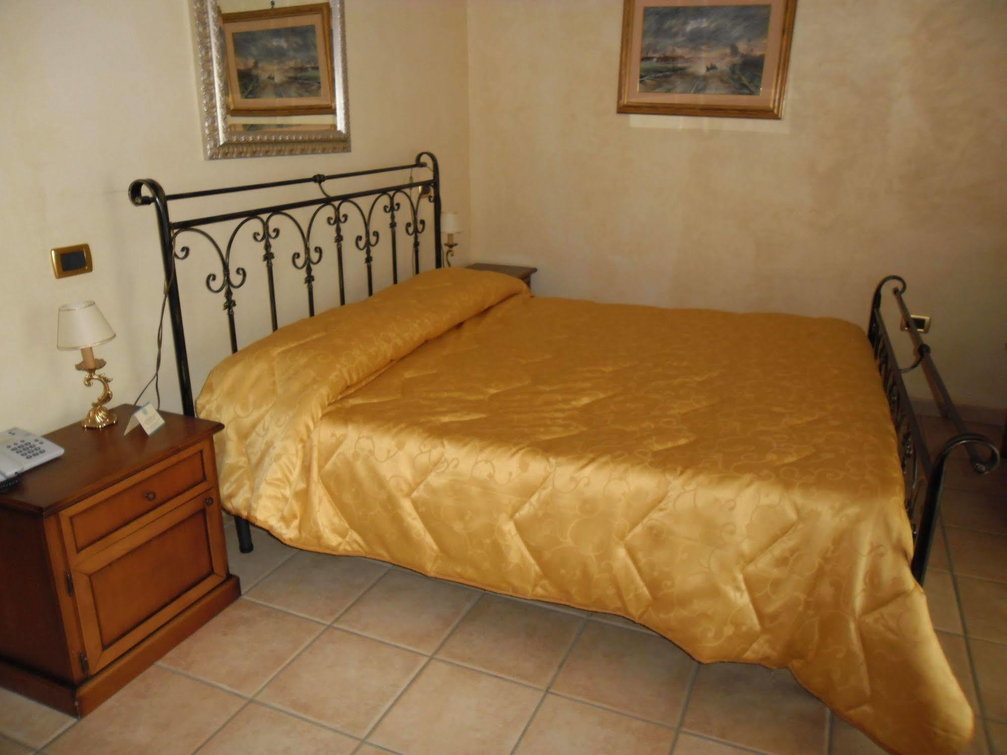 Hotel Villa Torre Antica Атена-Лукана Экстерьер фото